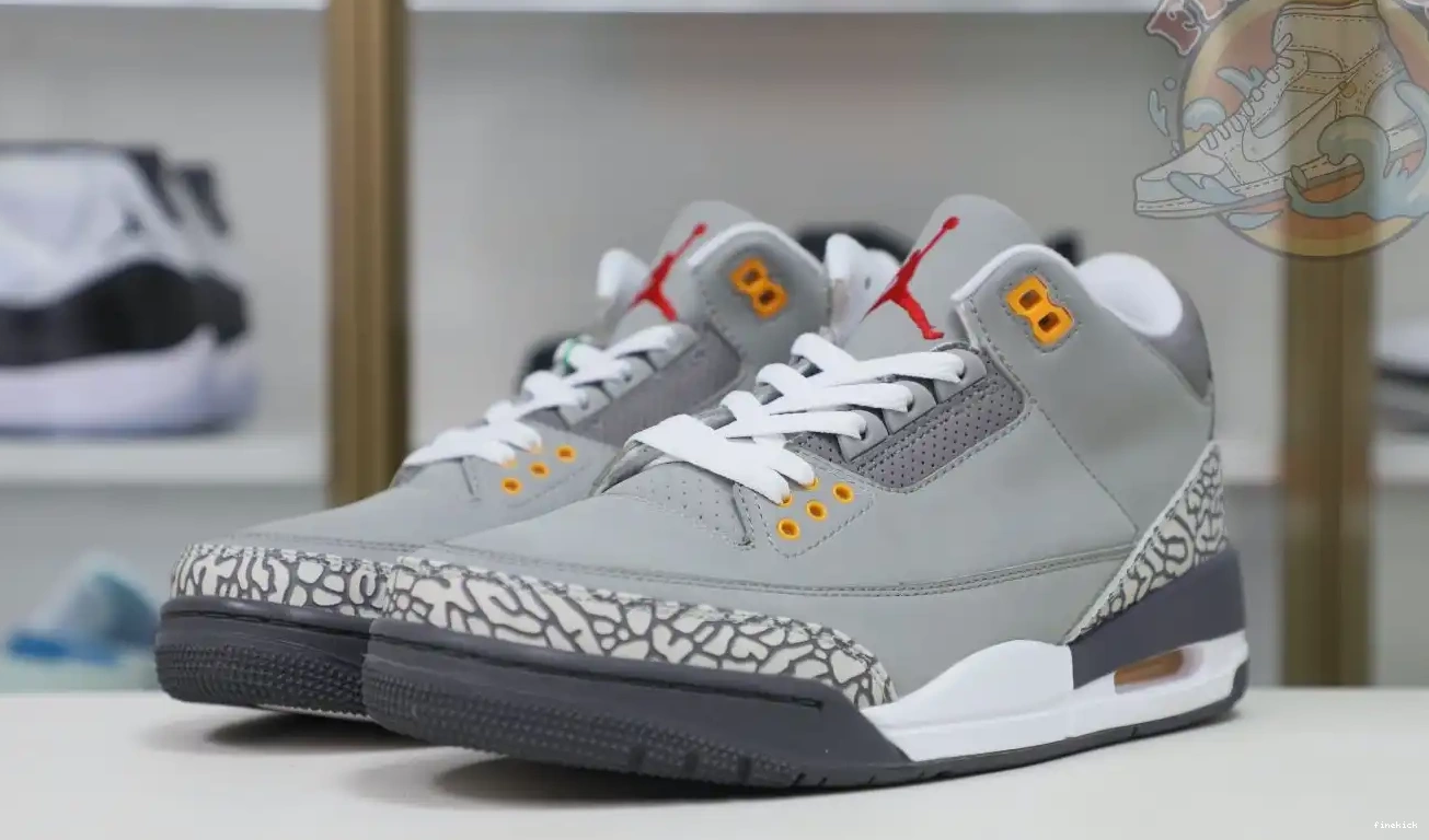 3 Jordan Air grey